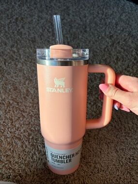 Stanley Peach Quencher Tumbler with Handle